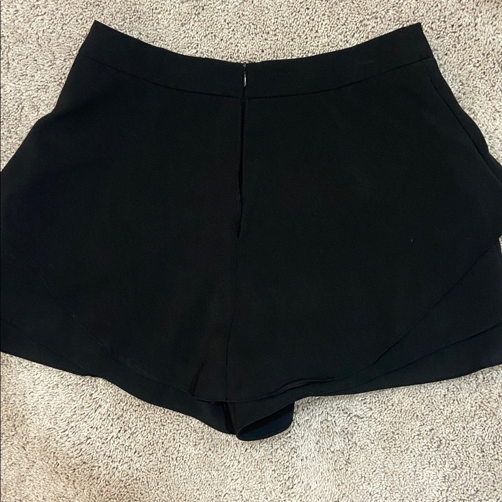 Black skort - Picture 2 of 4